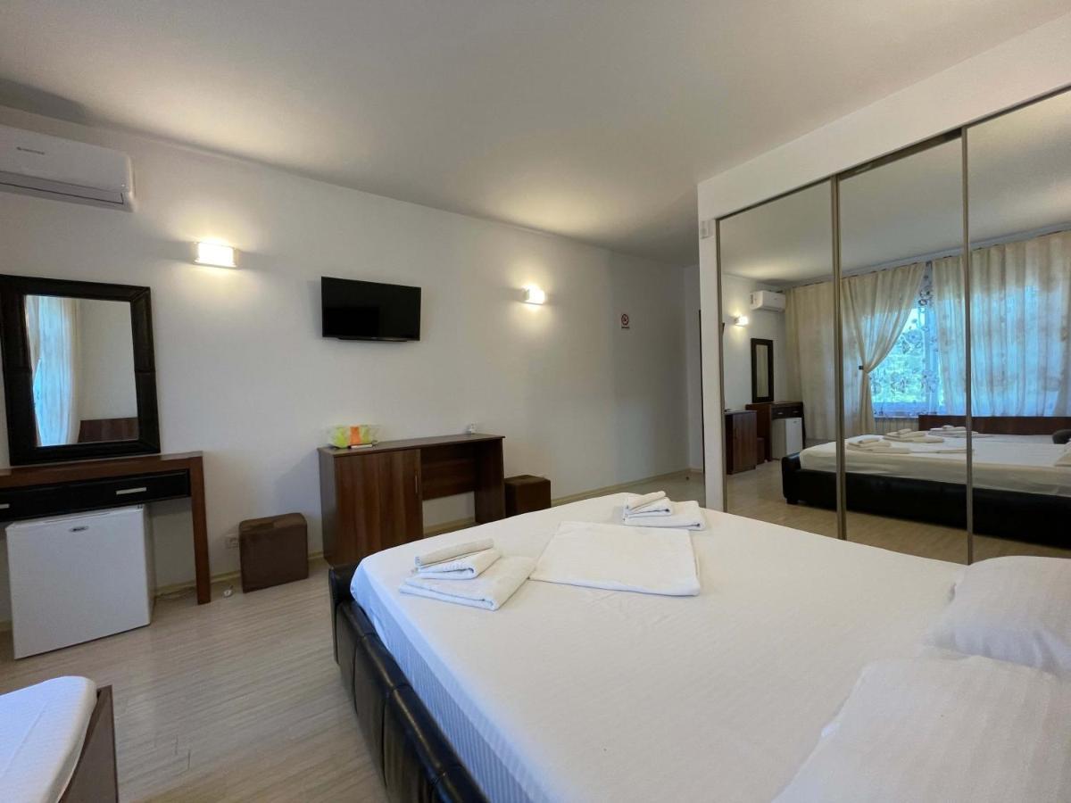 Vila Regal Mamaia Luaran gambar